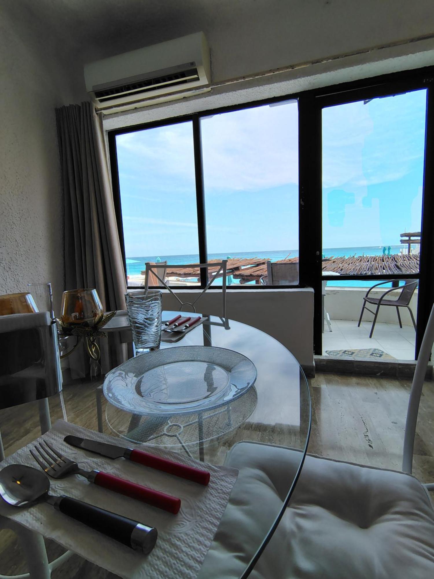Beachfront Studio With Ocean View Cancun Exterior photo