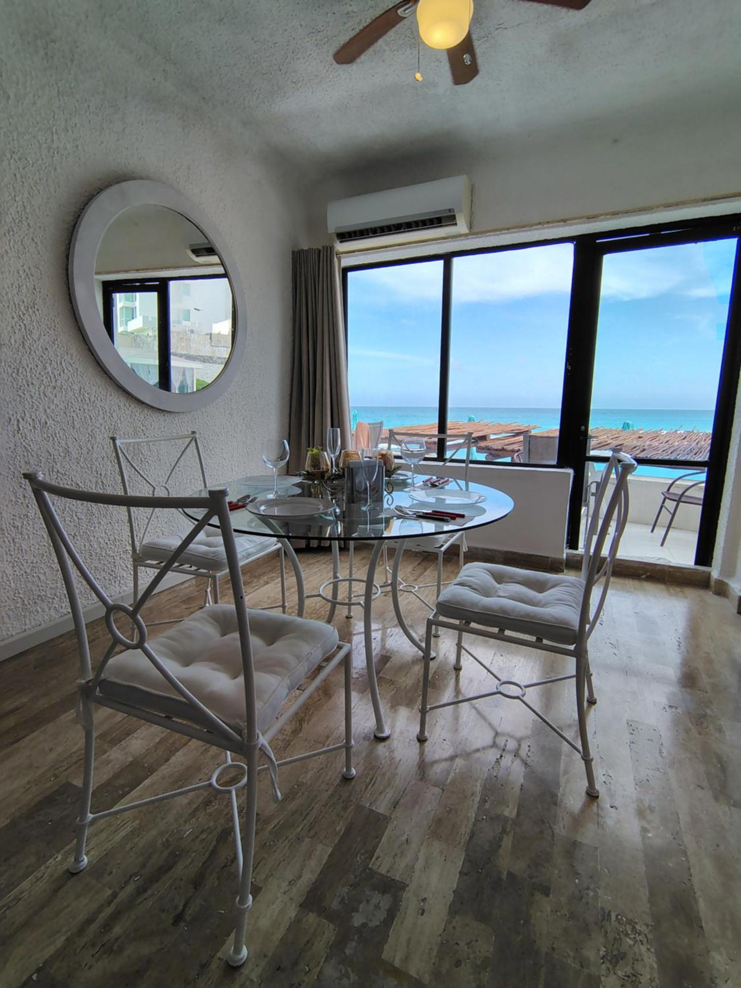 Beachfront Studio With Ocean View Cancun Exterior photo